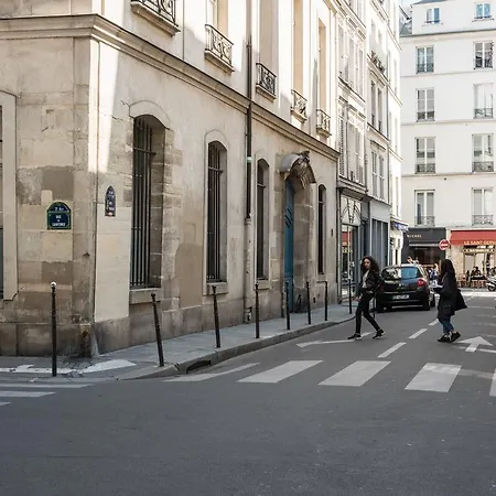 Le Marais - Rue Du Perche *
